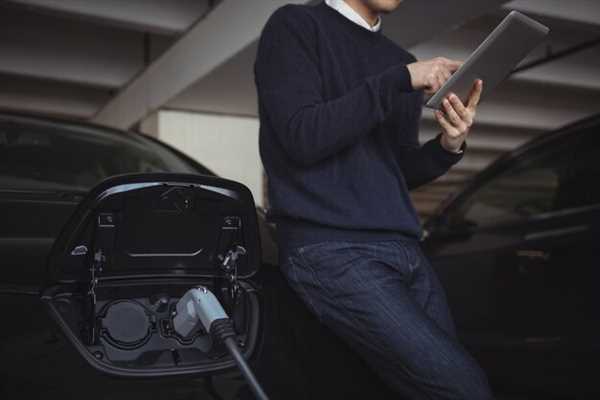 Impact of Voltage Fluctuations on Vehicle Electronics
